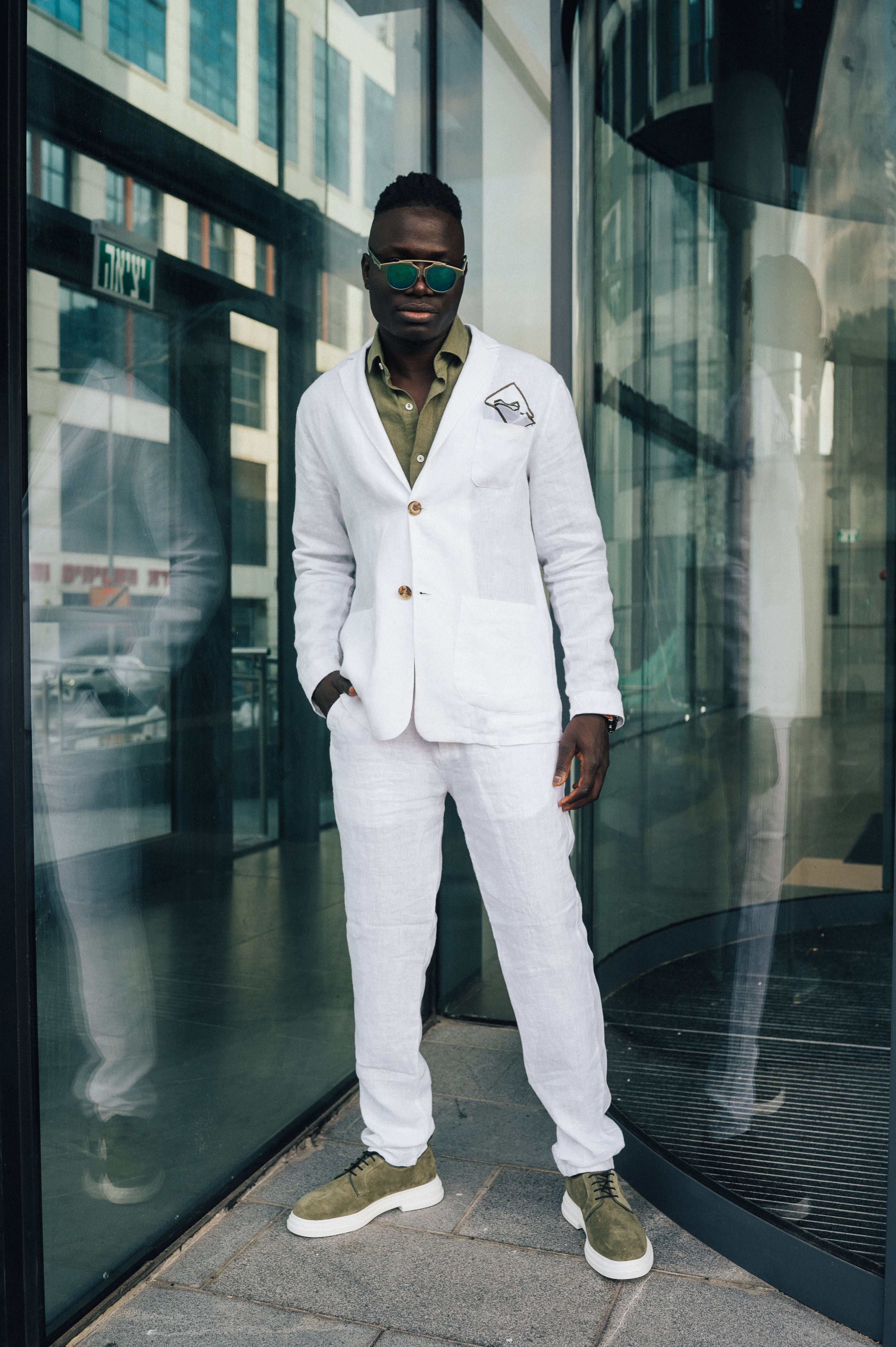 Relaxed White - Linen