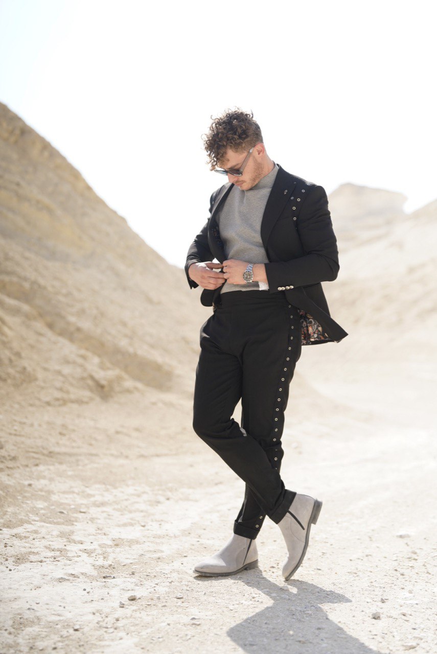 Silver Eyelet - Black