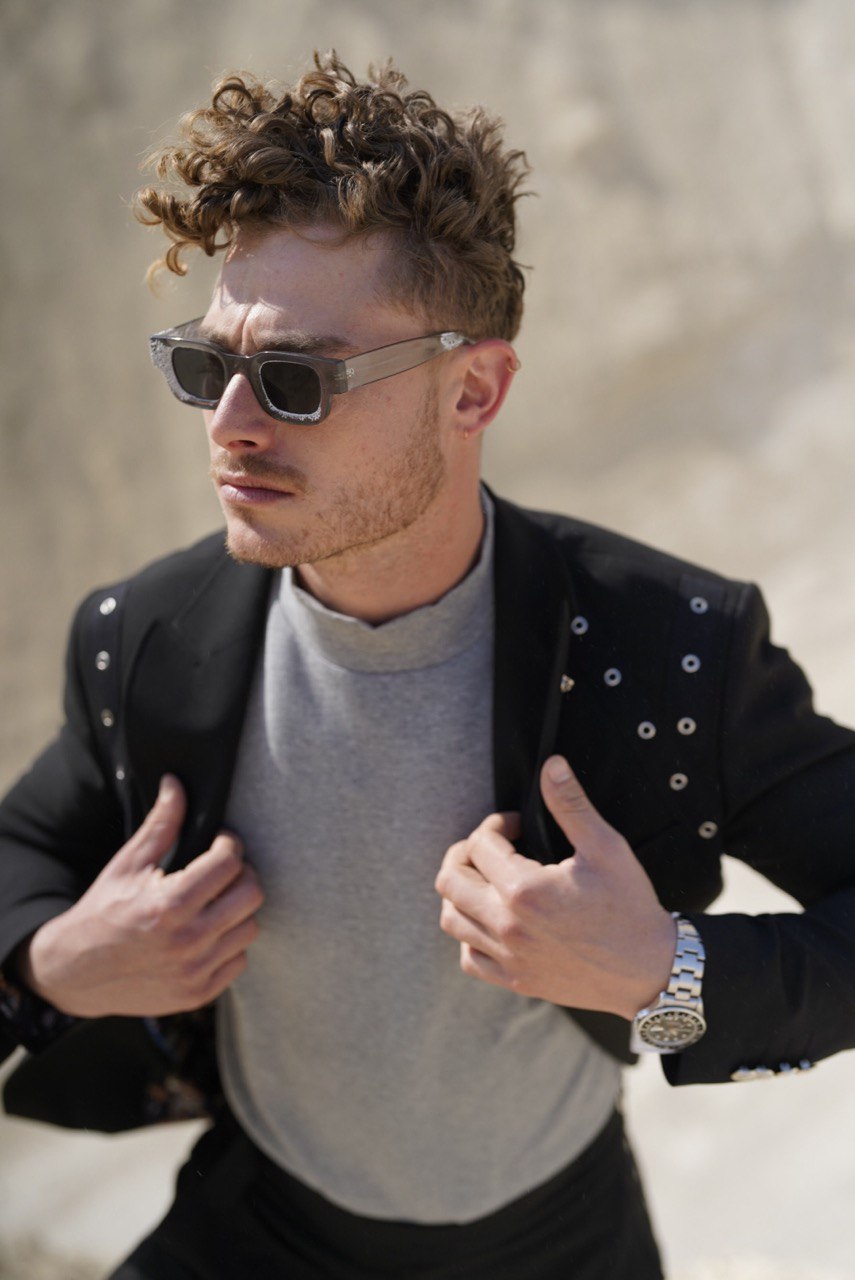 Silver Eyelet - Black