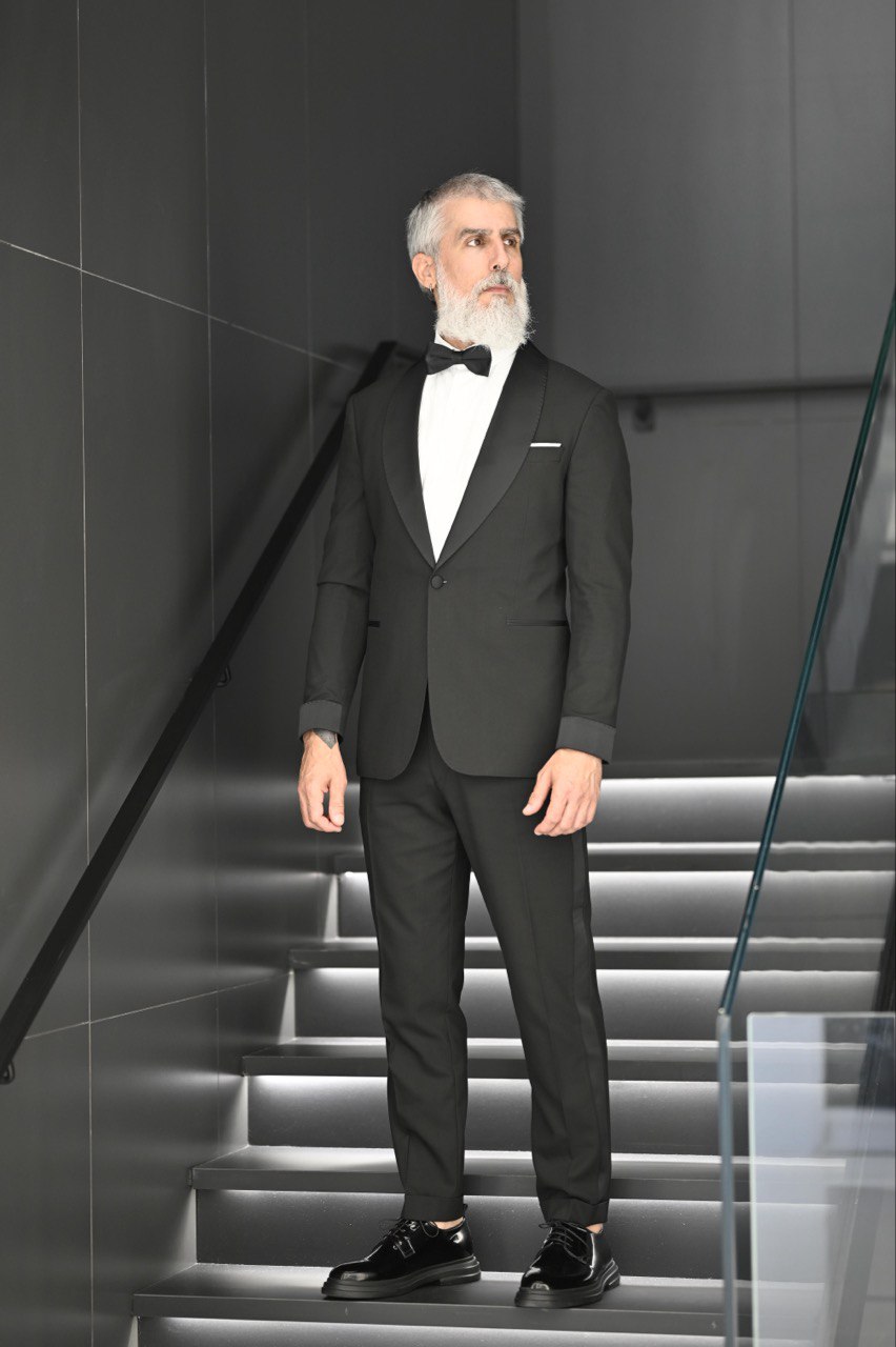 Cuff Accent Tuxedo - Black