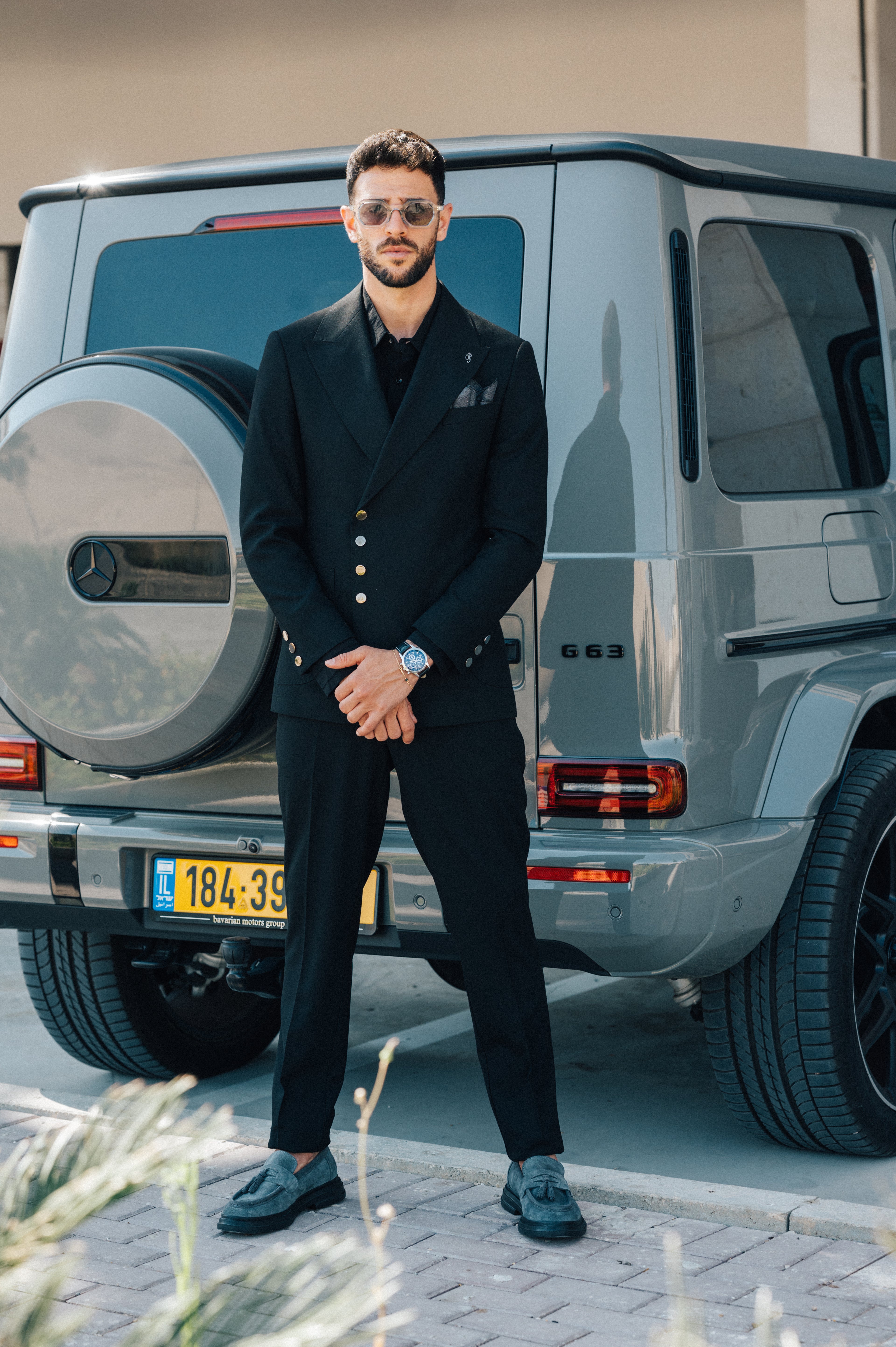 4 Buttons Closure - Black