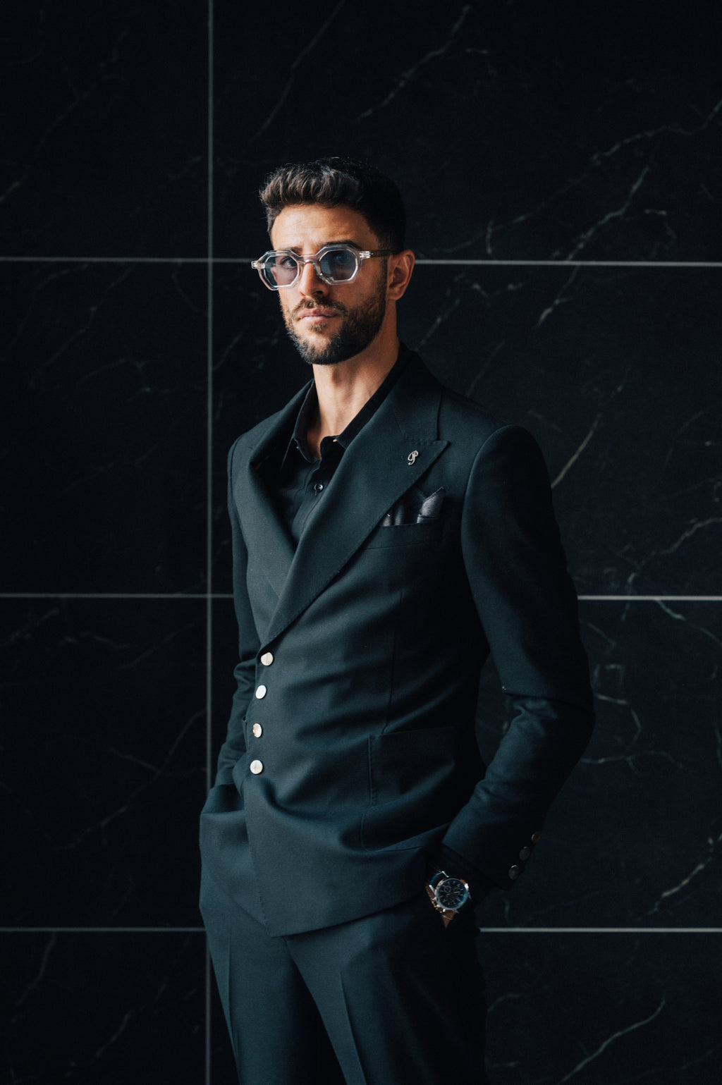 4 Buttons Closure - Black