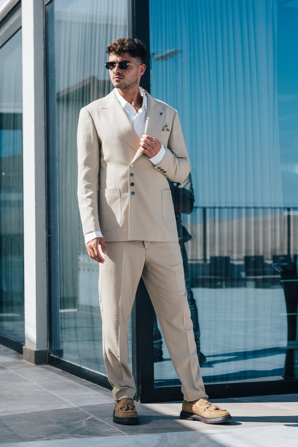 4 Buttons Closure - Beige