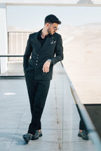 4 Buttons Closure - Black